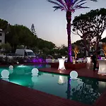 Garden Hotel 4*