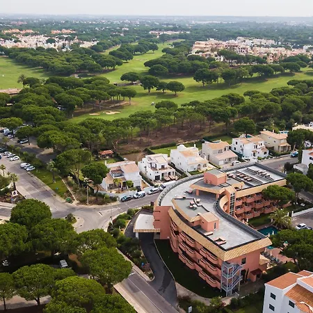 Garden Hotel 4*