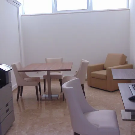 فندق Garden فيلامورا