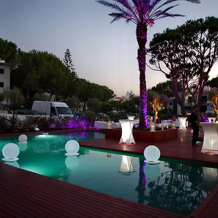 Garden Hotel 4*