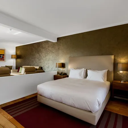 Garden Hotel 4*